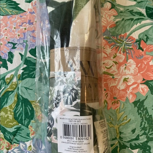 NWT Virginia Wolfe Wrap Multi Sarong Floral Pattern - Picture 3 of 6